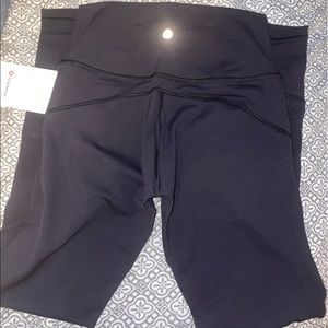 Lululemon In movement tight 25” size 4